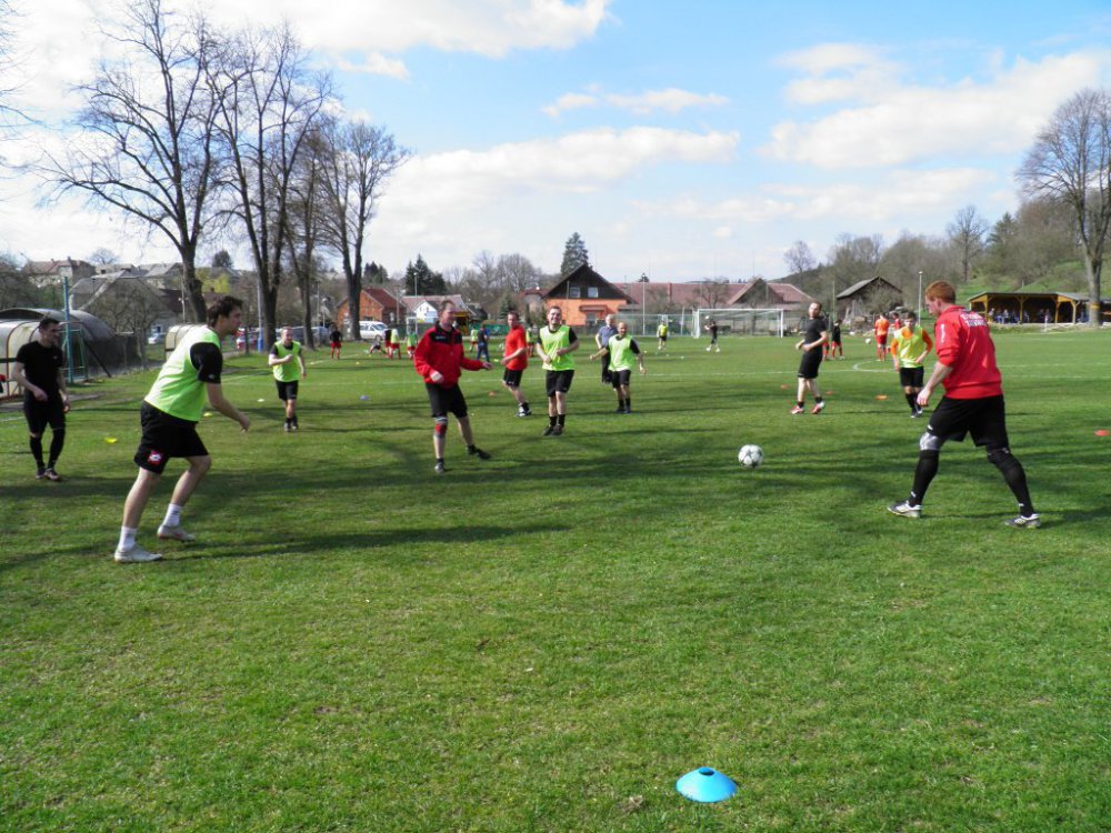 Fotbalisti TJ Sokol Tatenice - Semanín - duben 2019