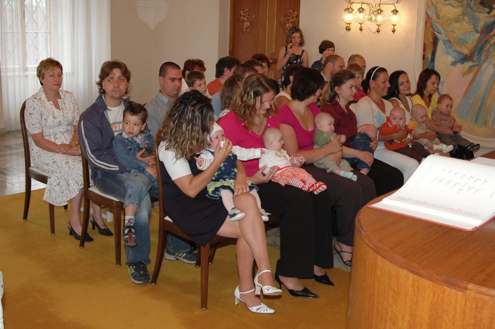 Svatby a vítání občánků v roce 2010
