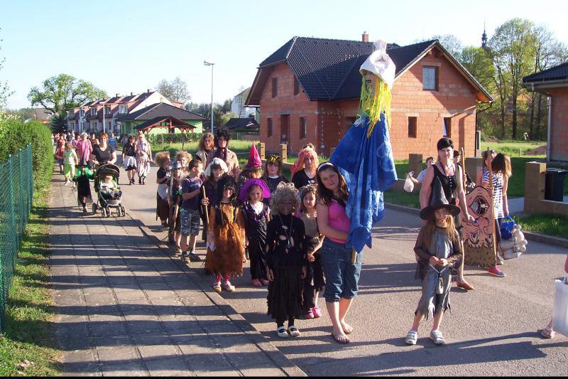 Pálení čarodějnic v Tatenici - 30. dubna 2012